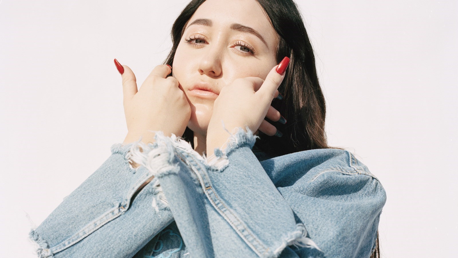 Noah cyrus перевод. Noah Cyrus. Noah Cyrus 2023. Noah Cyrus again.