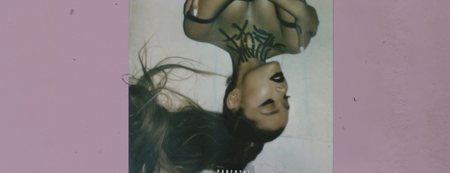 Ariana Grande – fake smile